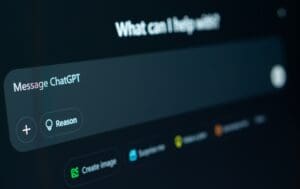 Tento chytrý reproduktor s kamerou bude vidět, co máte na stole. Pokud si doma hlídáte soukromí, tohle chcete vědět dřív než ostatní