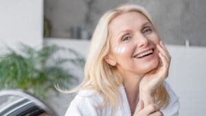 Tajemství pomalejšího stárnutí? Mozek reaguje na kalorickou restrikci překvapivě silně