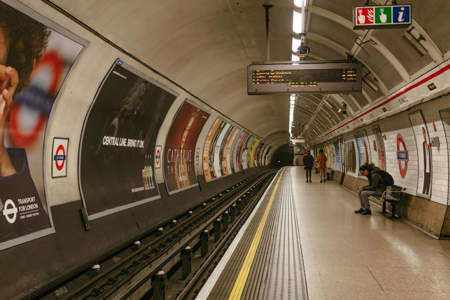 Od páry k bezkontaktnímu metru: více než 160 let historie nejstaršího metra na planetě