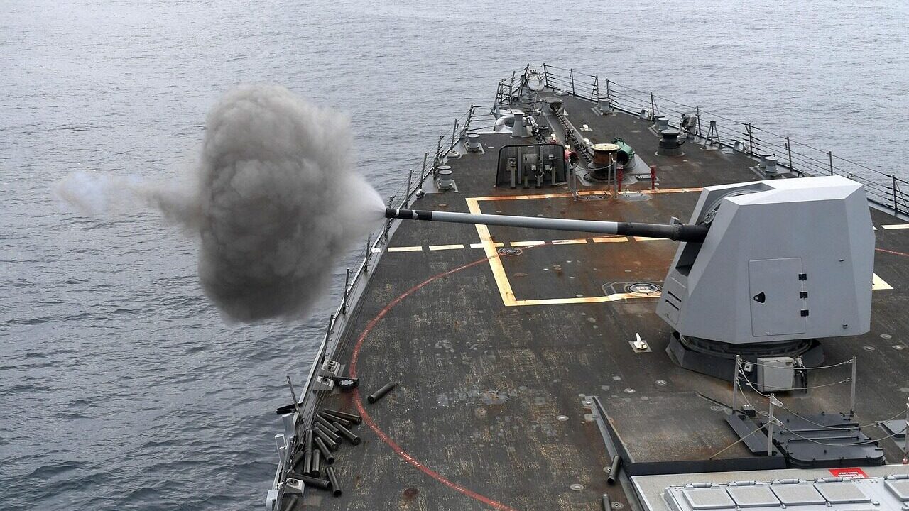 Více než 850 odpálených raket za měsíc vyprázdnilo sklady USA a vojáci se připravují na přímý střet