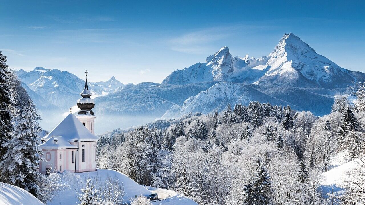 Ničivý tlakový gradient nad Egejským mořem a sněhová nadílka v Česku: Evropa zažívá týden plný extrémů