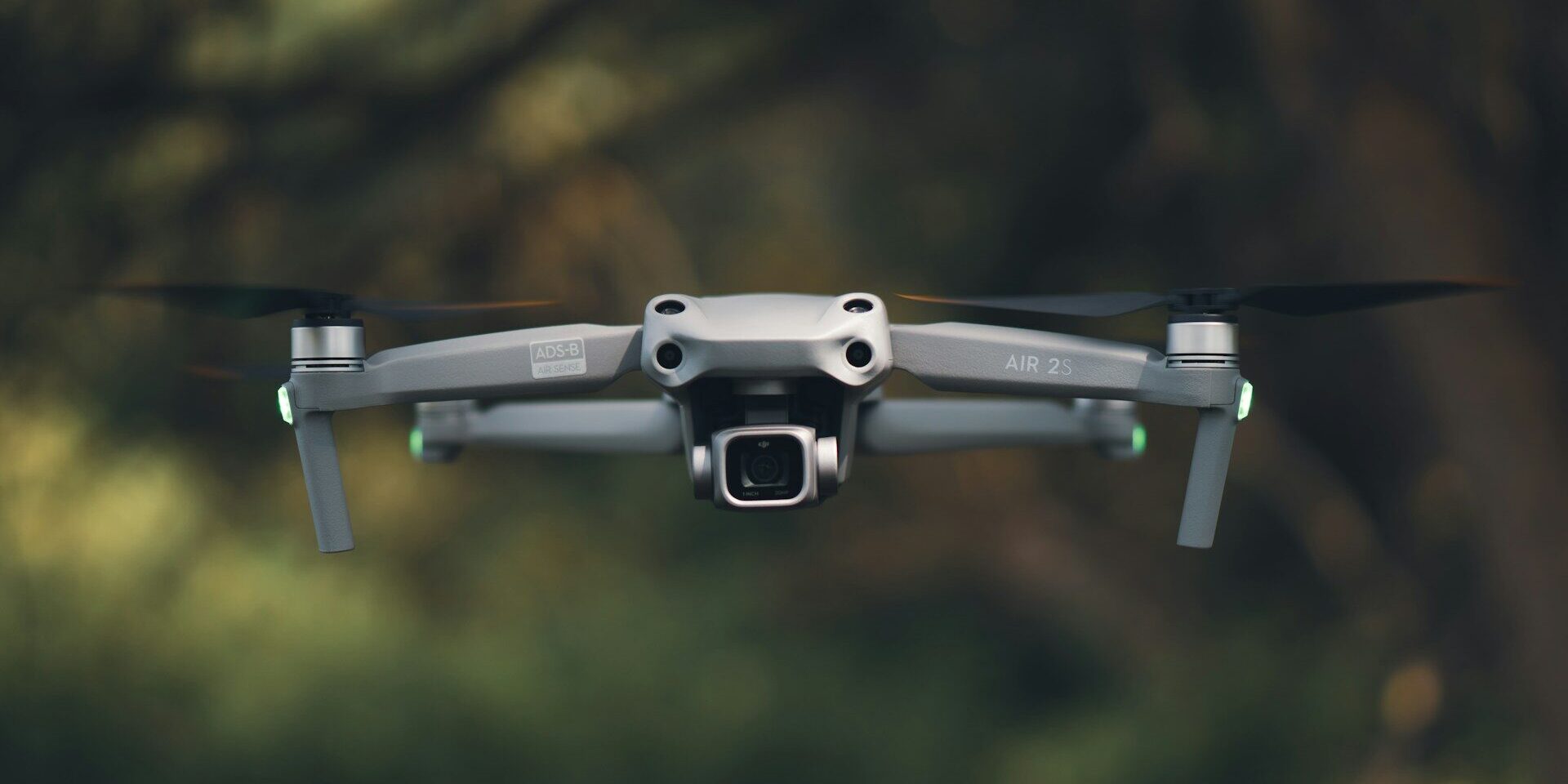 Konec unikajících pirátů silnic, nový policejní dron Guardian pronásleduje auta rychlostí 100 km/h