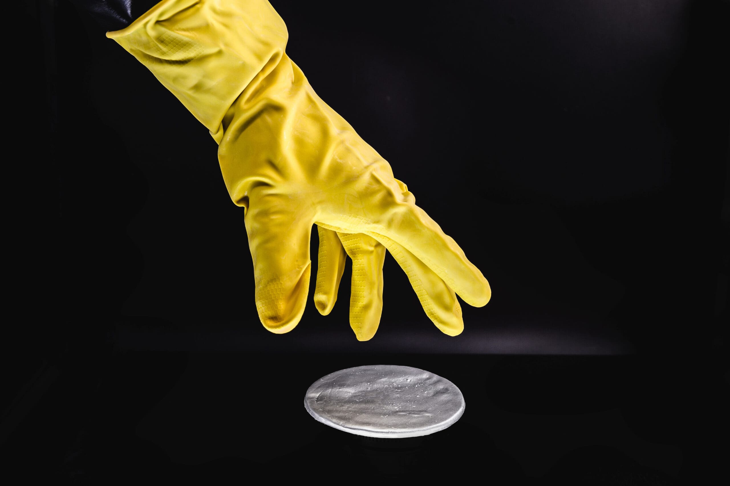 Past pod betonem: Íránský uran je v bezpečí a Washington teď nemá plán, jak ho dostat ven