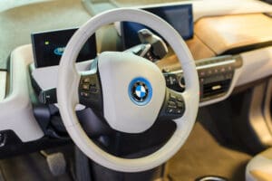 Konec strachu z dojezdu: Nové elektrické BMW i3 ujede přes 900 km a nabije se za pár minut