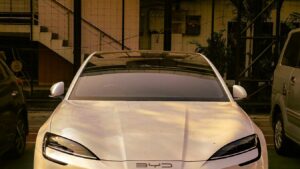 Tesla v ohrožení: Čínský Apple autoprůmyslu ukázal baterii Blade 2.0, která popírá fyziku