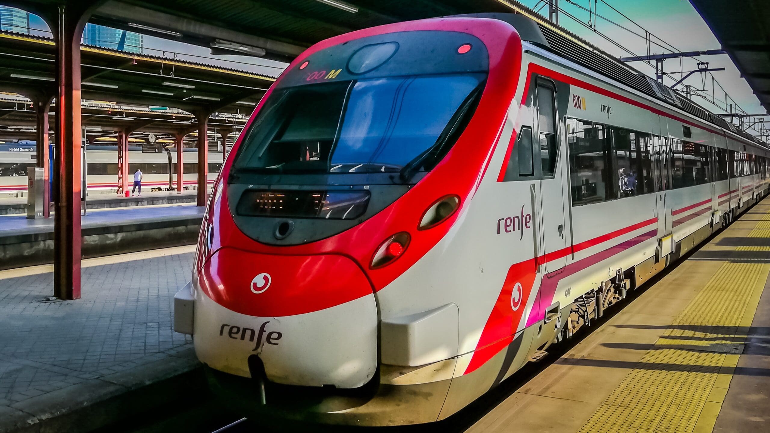 Nejpoužívanější linka Cercanías ve Španělsku bude zkrácena. Důvod: větší kapacita a vlaky bez řidiče