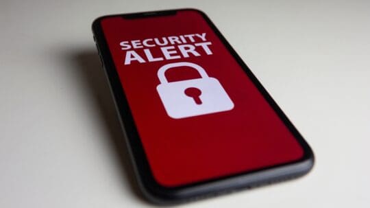 Apple vydal důležité aktualizace pro starší iPhony: Majitelé modelů X či XR by si měli ověřit verzi systému