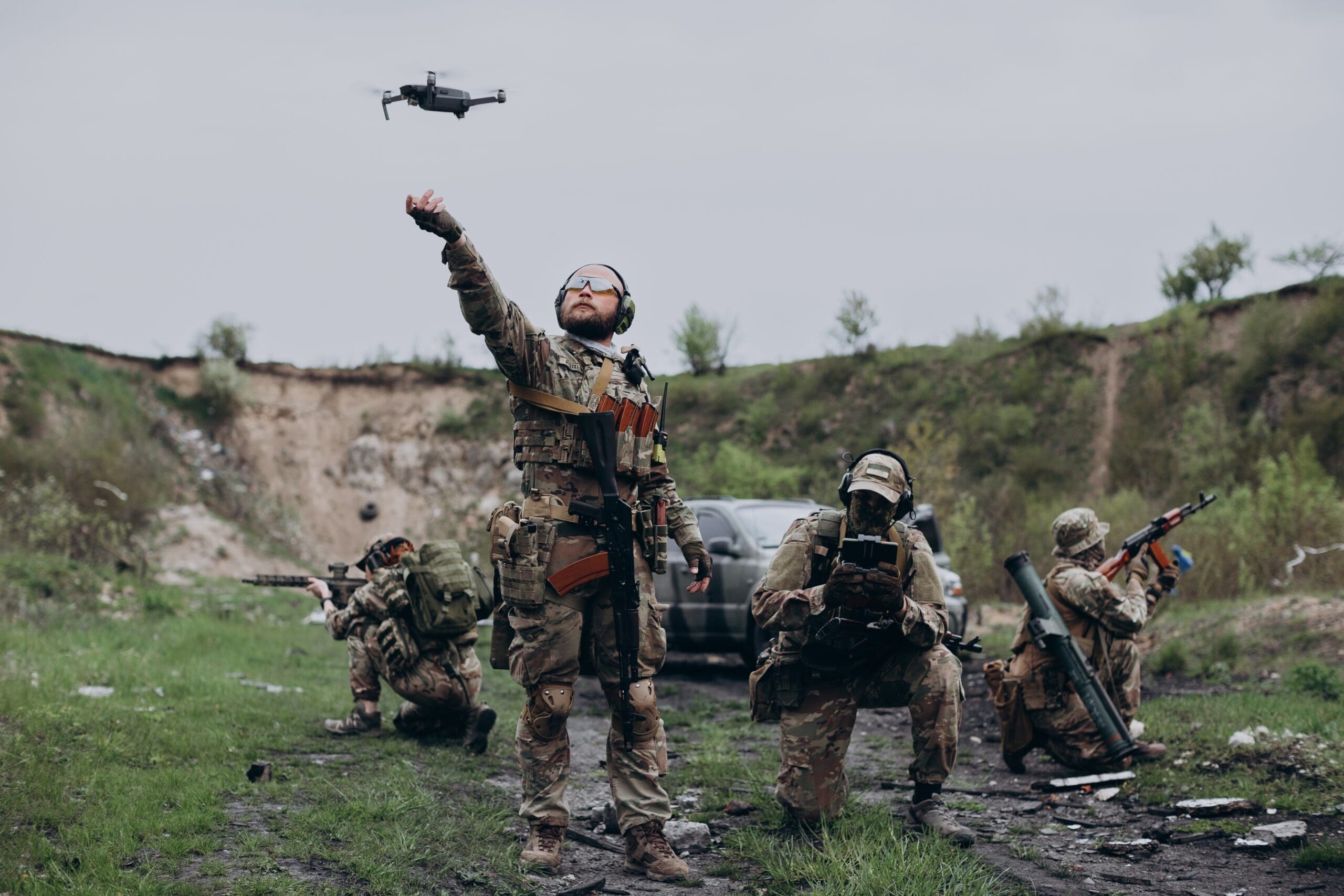 Ukrajinské drony znovu drtí ruskou logistiku, po náletu hoří klíčová rafinerie i přístav Usť-Luga