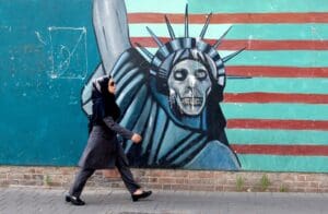 Pentagon vysílá na Blízký východ 2000 výsadkářů, Teherán odmítá jakákoli jednání s Washingtonem