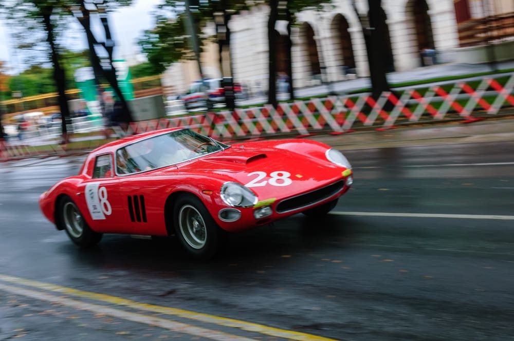 Zapomeňte na šaty i hostinu, na Leclercovu svatbu se bude vzpomínat kvůli jedné červené hlavě