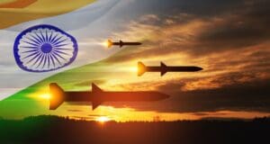 Pevné palivo a dolet dva tisíce kilometrů dělají z íránské rakety Sejjil-2 obtížně zachytitelný terč