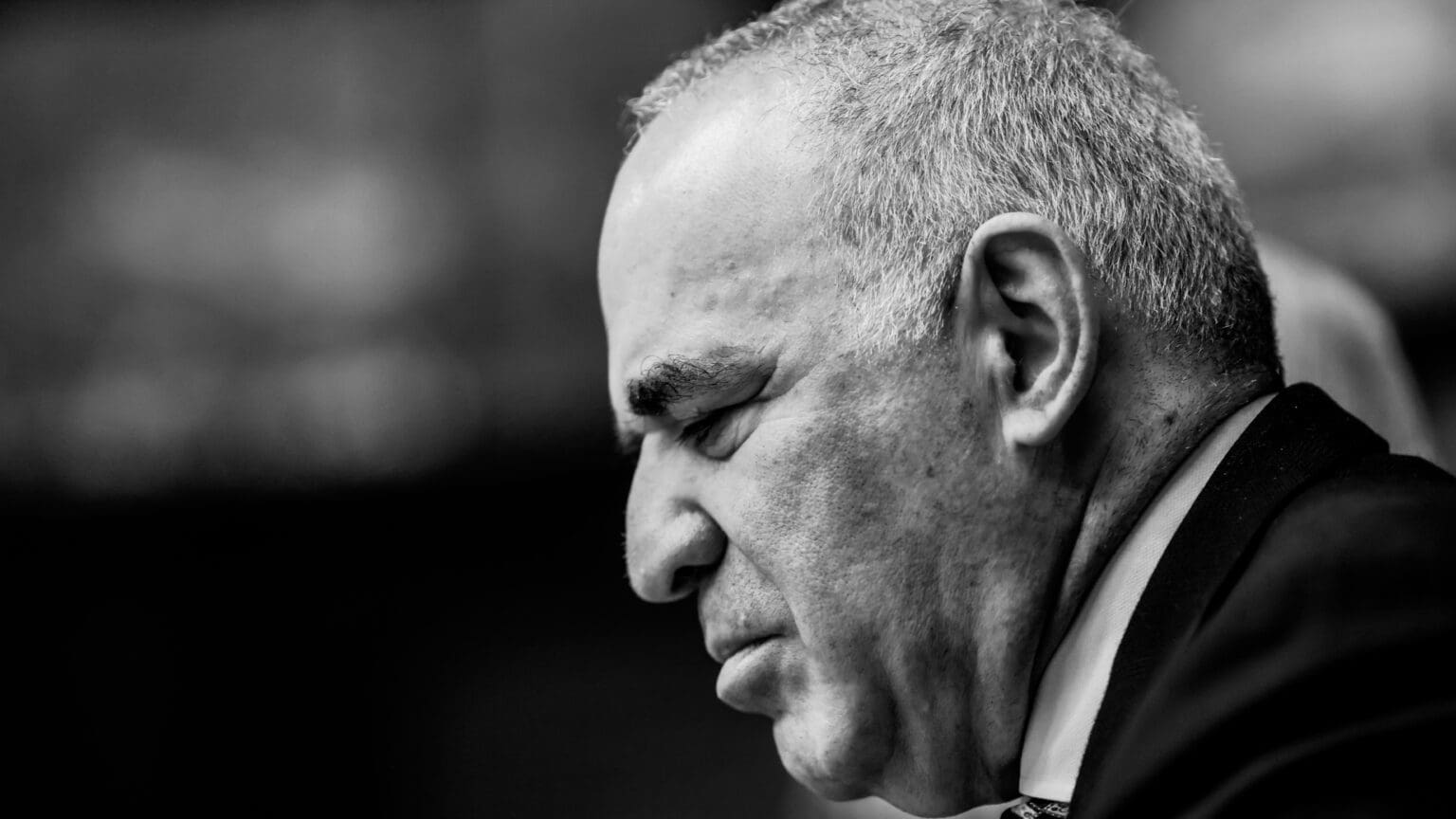 Jako Německo v roce 1918. Kasparov vysvětluje: Rusko může prohrát, i když fronta zůstane daleko od Moskvy