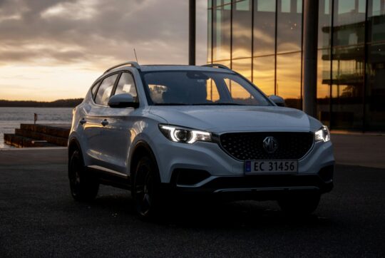 Rodinný elektromobil bez kompromisů. MG S6 EV chce dobýt Evropu prostorným interiérem a chytrou rekuperací