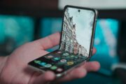Apple chystá nejdražší telefon historie a úniky naznačují cenu přes 40 000 korun