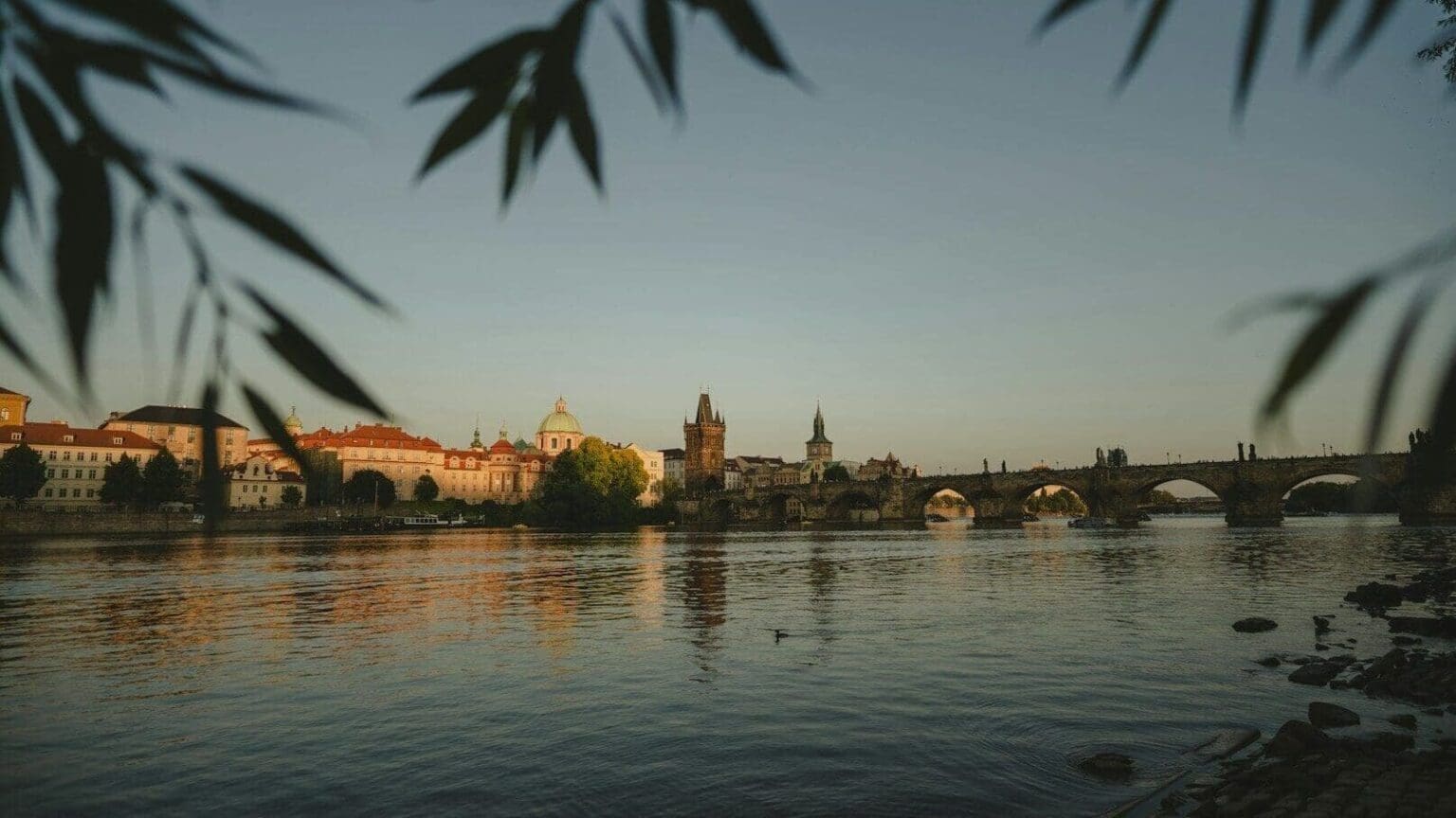 Studená fronta dnes přinese do Česka déšť a ochlazení