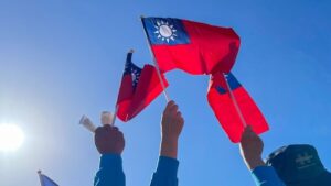 Dokážou se USA soustředit na dvě války najednou? Tchaj-wan pochybuje a hledá cestu k míru s Čínou