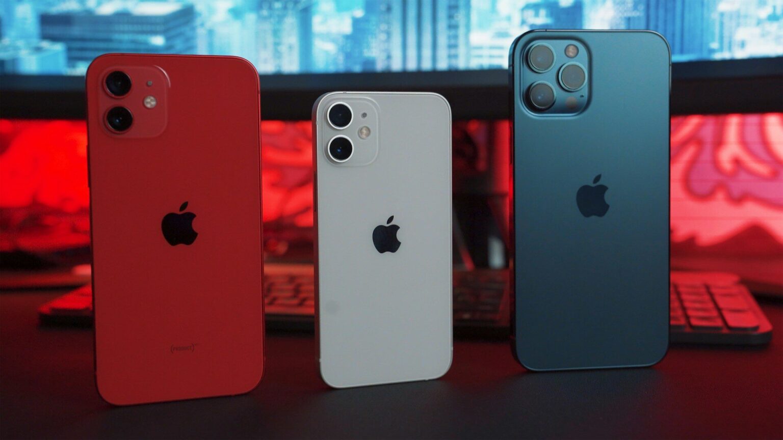Vizionáři věští konec iPhonu, Apple ho ale dělá ještě silnějším