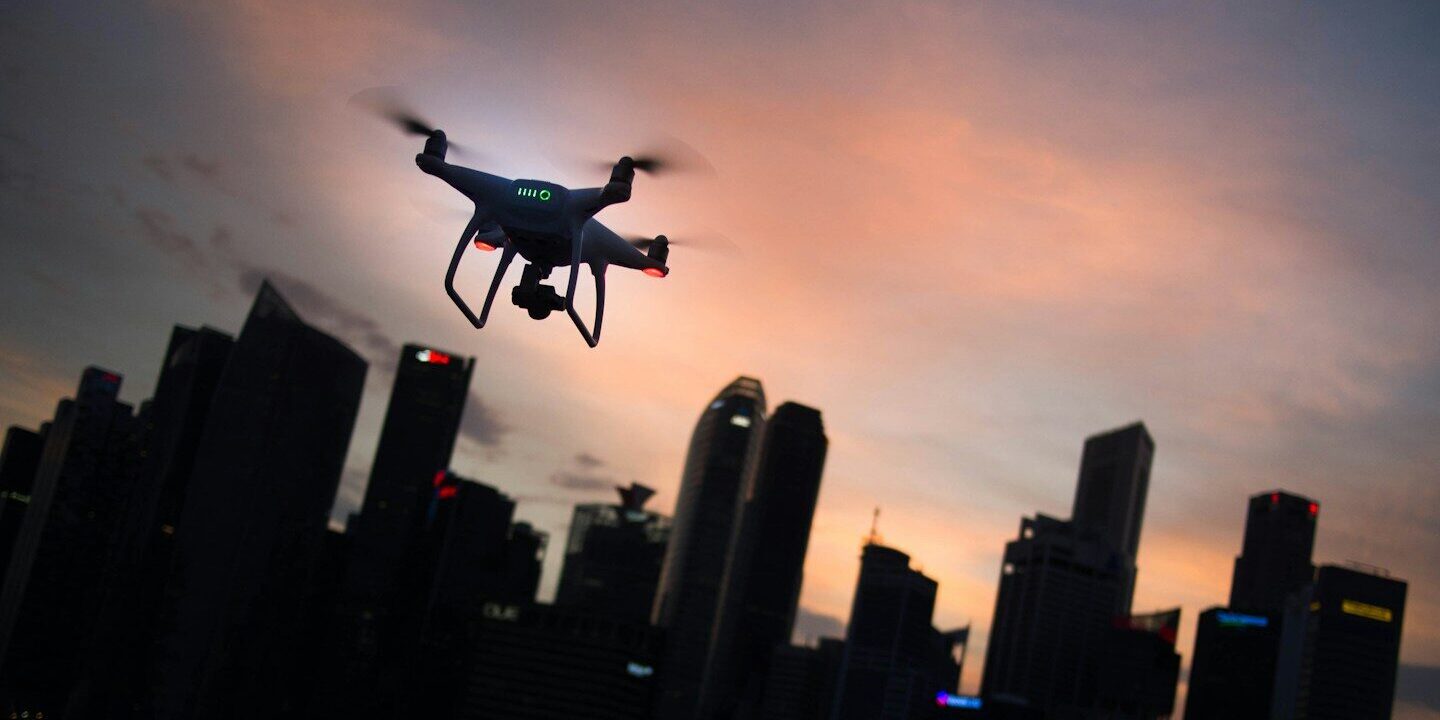 Čína si podřezává větev: Země dronů dusí vlastní průmysl
