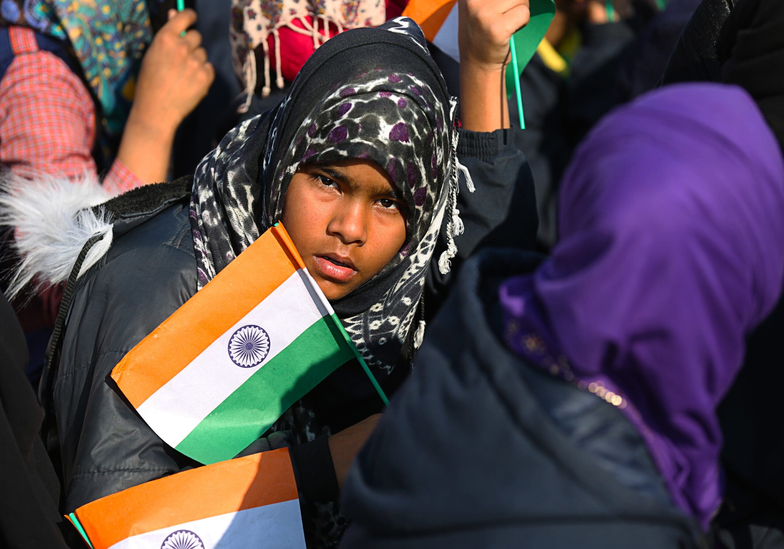 Brutalita v Indii končí nejvyšším trestem, soud poslal policisty na popraviště za mučení neozbrojených mužů