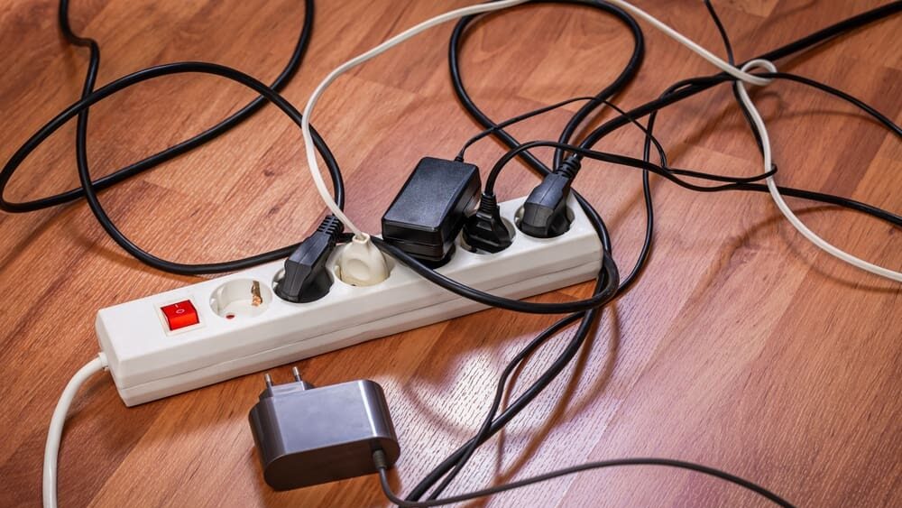 Pohlídejte si hodnotu Max W na prodlužovacím kabelu, jinak riskujete požár v domácnosti