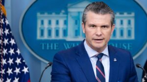 Vojenská rošáda v USA: Ministr obrany mění velení uprostřed krize