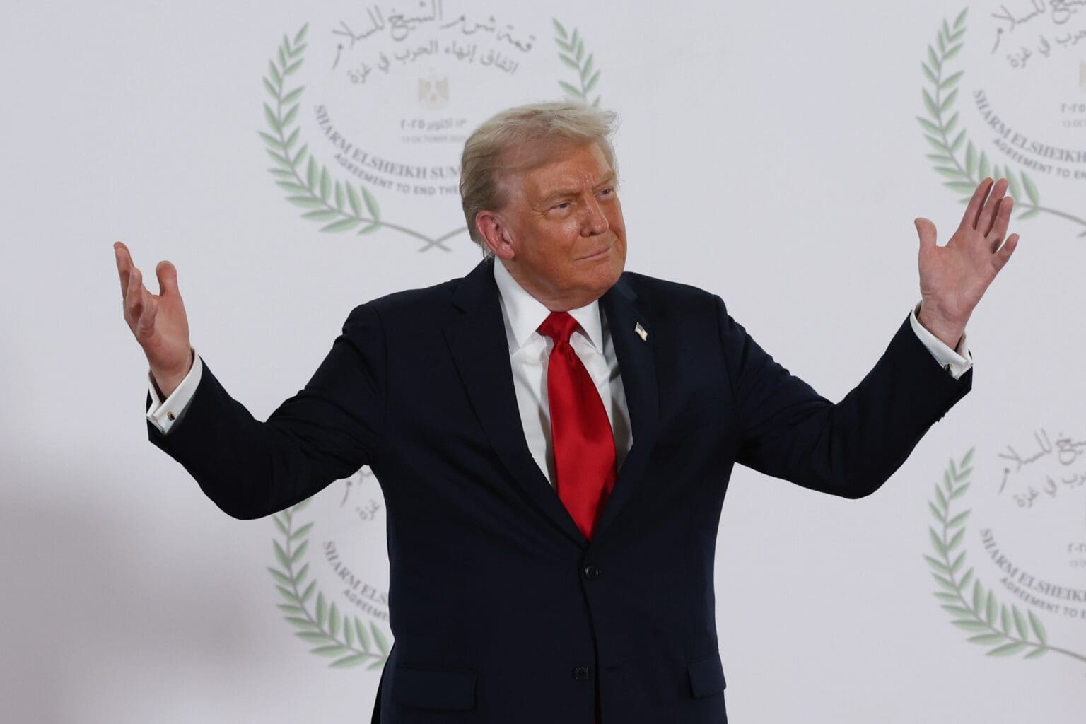 Ať si to vyřeší sami. Trump dává ruce pryč od války, kterou sliboval ukončit