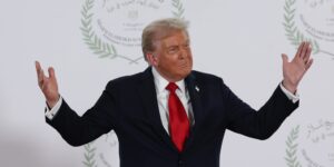 Trumpova reakce na kroky spojenců: Vážně zvažuji odchod z NATO