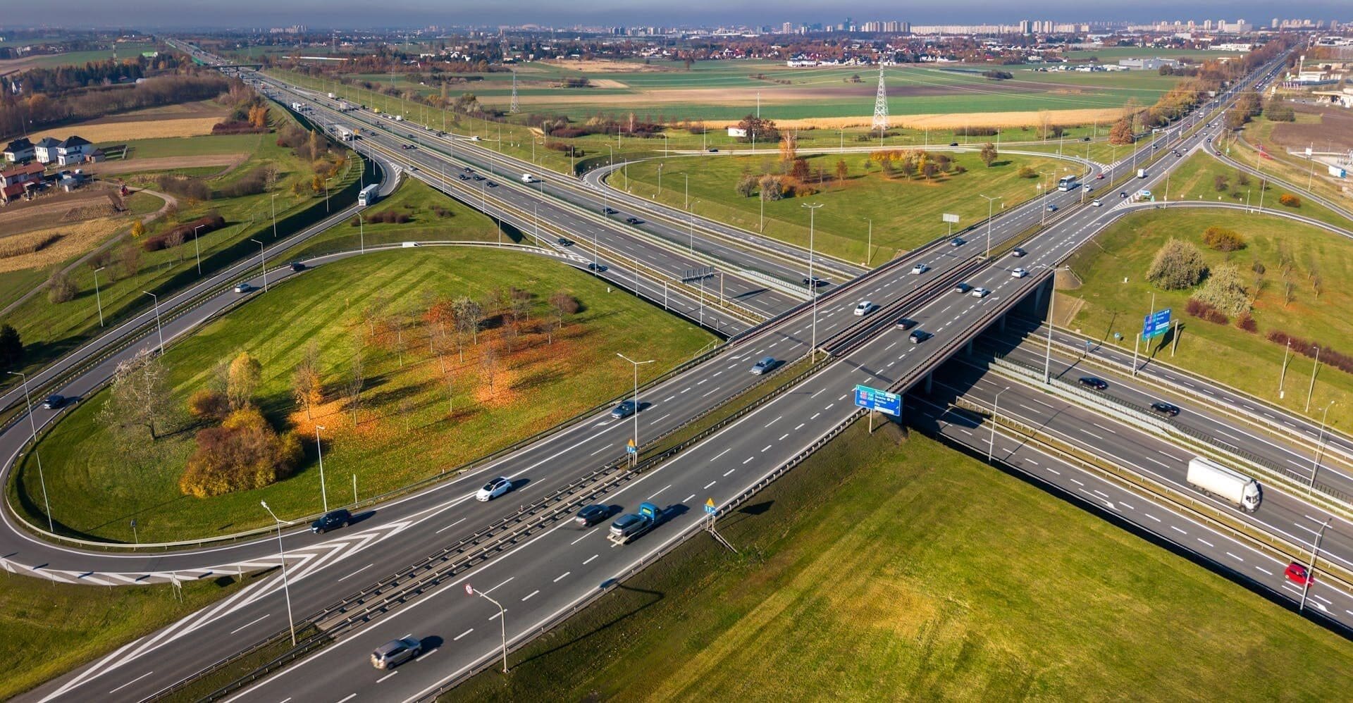 Dálnice D1 naráží na své limity: Čeští řidiči čelí na hlavních tazích o 30 procent vyššímu provozu