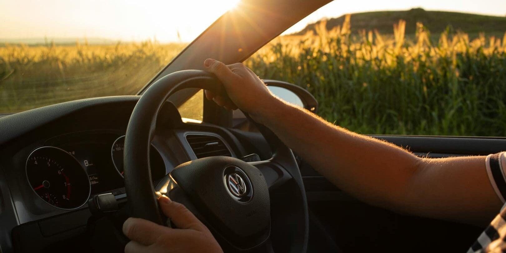 Češi budou mít řidičák v mobilu. Unijní reforma navíc prodlouží platnost dokladů na 15 let