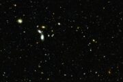 Anomálie číslo 28: Gravitační signál z roku 2019 možná odhalil temnou hmotu
