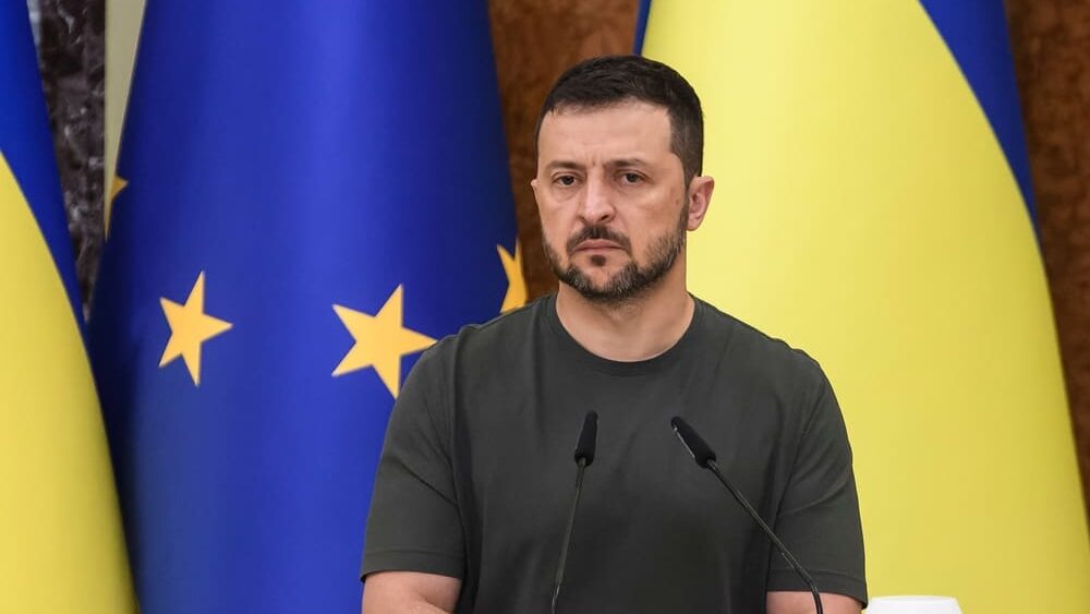 Zelenskyj potvrdil zásah ropných lodí: Rusko hlásí nálet 334 ukrajinských dronů