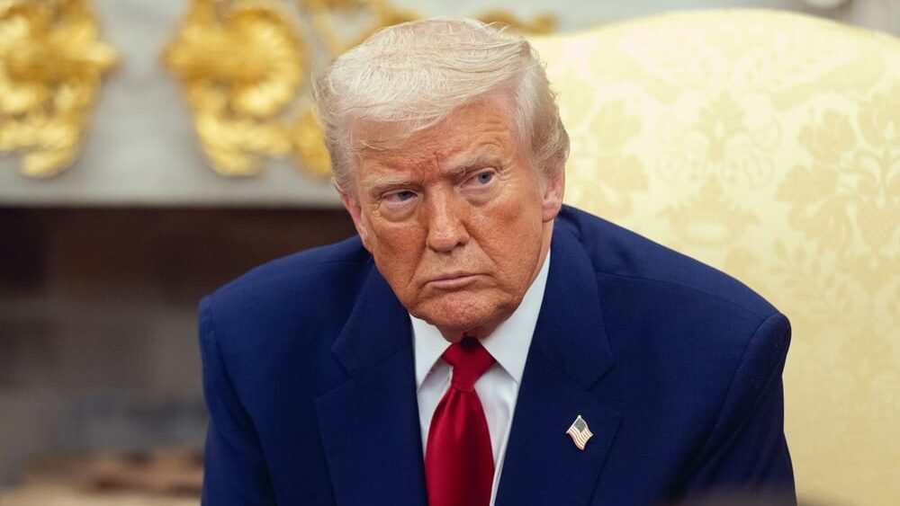 Válka je na spadnutí. Trump už v Bílém domě ladí plány útoku na Írán