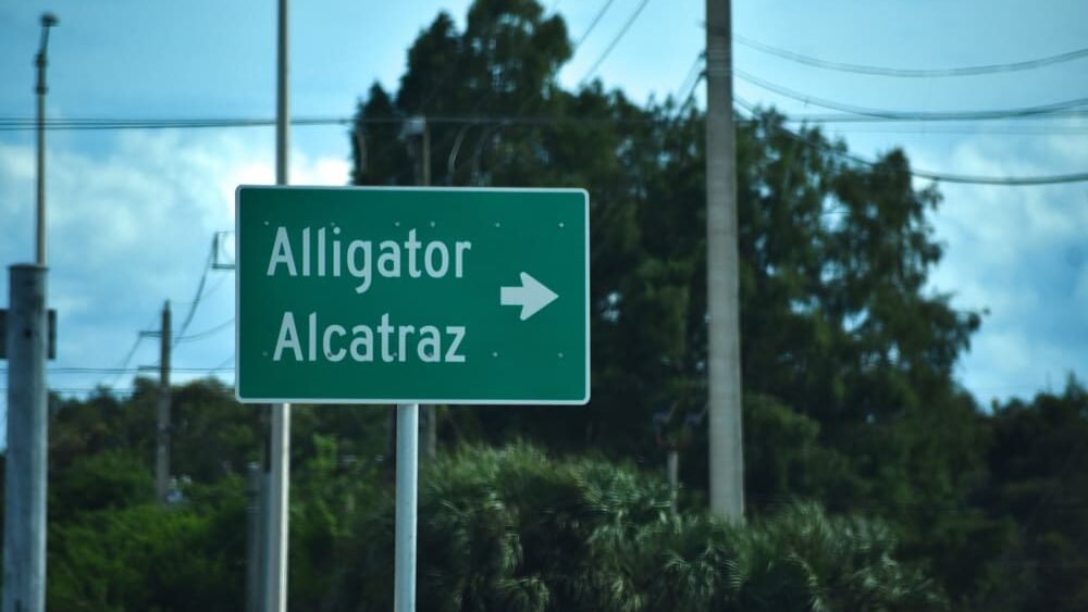 Florida zavírá Trumpův Alligator Alcatraz: Miliardový projekt v Everglades pohořel
