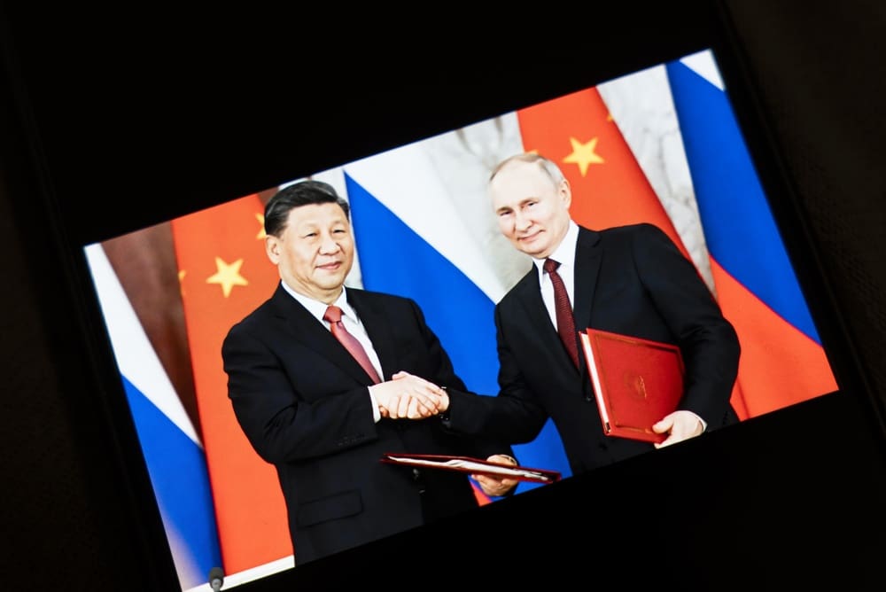 Perský záliv hlásí blokádu. Čína se ocitla v ropné pasti a Putin jí otvírá ruské kohoutky