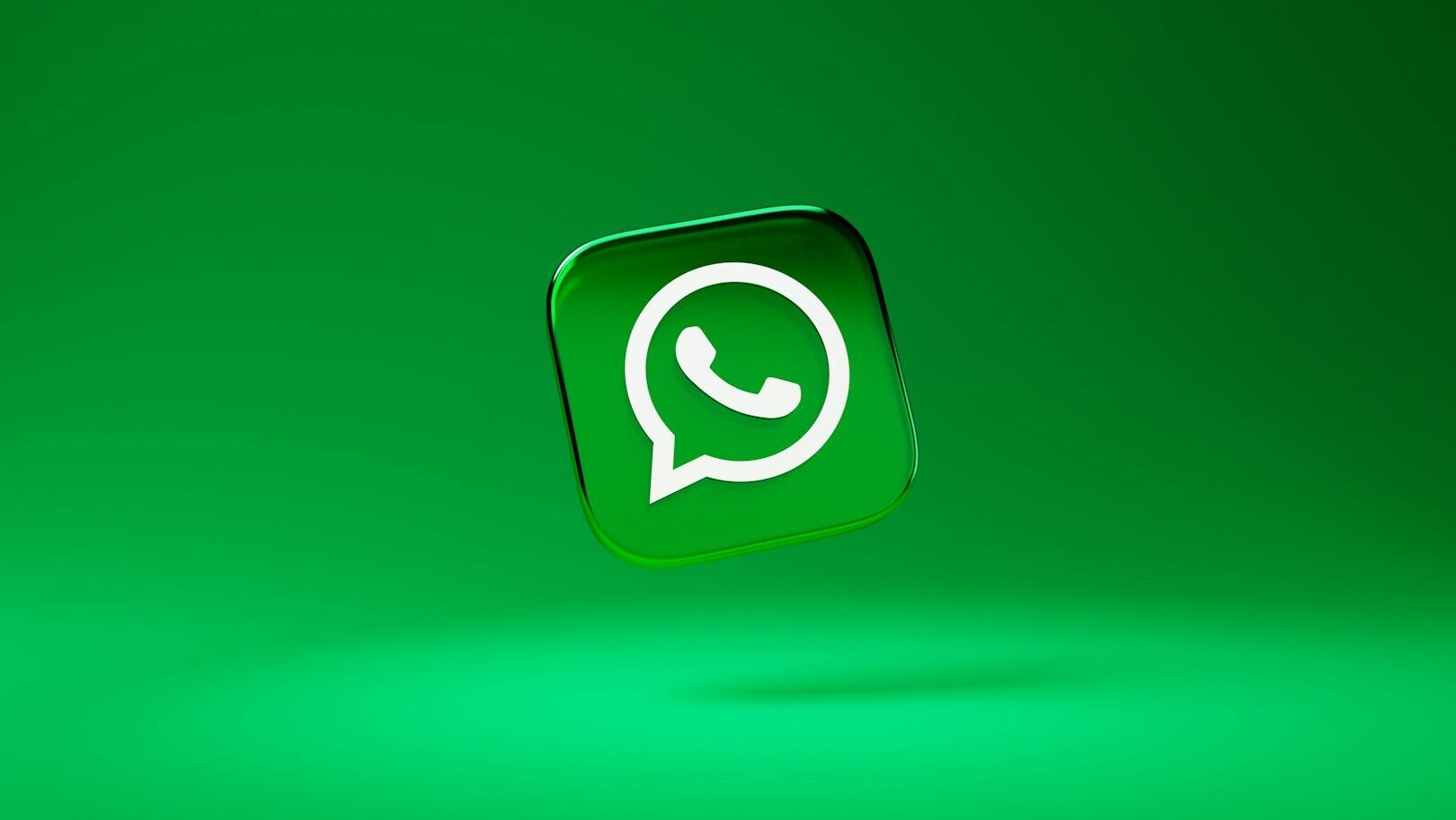 Pletou si ho miliony lidí. Dvojitá šipka ve WhatsAppu není indikátor, ale funkční tlačítko