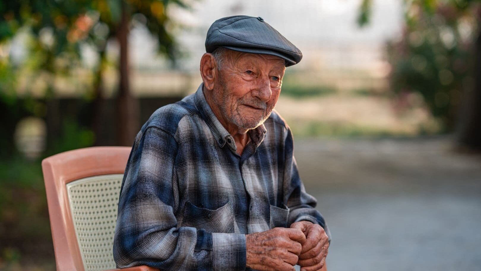 Exekuce v důchodu: Seniorům musí každý měsíc zůstat nejméně 14 102 korun
