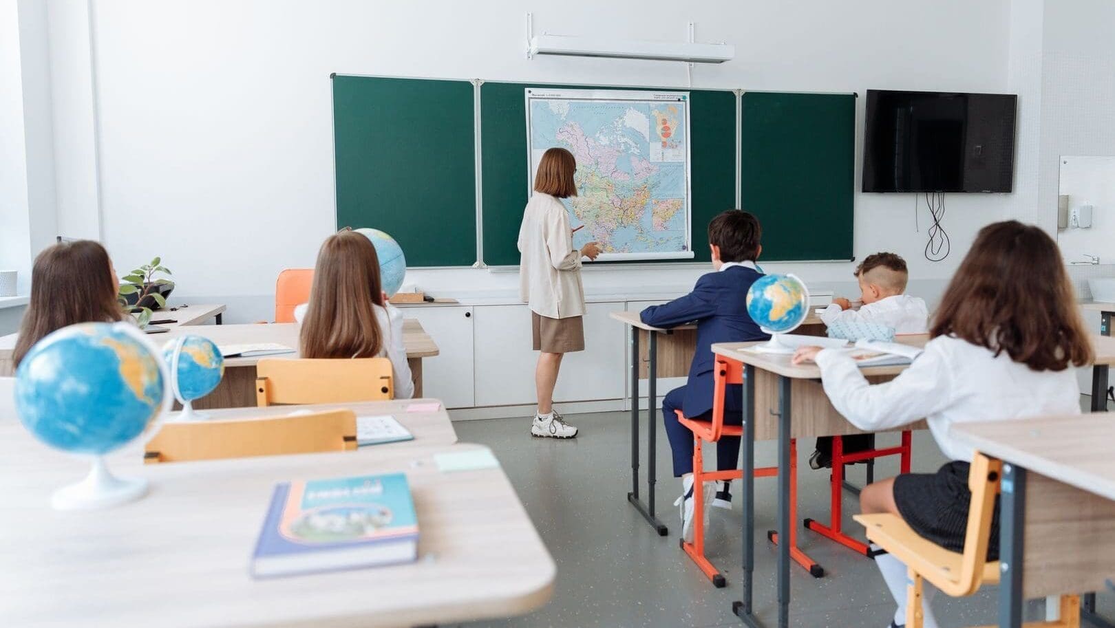 České školství míří k vyšší kvalitě: Učitelé a asistenti budou pracovat jako jeden tým