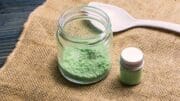 Pozdní procitnutí státu: Stovky mladých Čechů už doplatily na chybějící regulaci kratomu