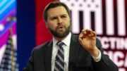 Viceprezident Vance varuje Teherán a slibuje, že USA odpoví na násilí dalším násilím