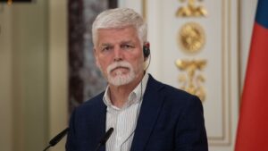Petr Pavel pravděpodobně brzy překoná Miloše Zemana v celkovém počtu udělených milostí
