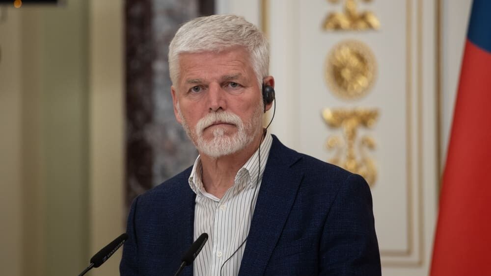 Petr Pavel pravděpodobně brzy překoná Miloše Zemana v celkovém počtu udělených milostí