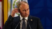 Symbol Putinova největšího úspěchu se hroutí a přerůstá v definitivní vojenskou zkázu