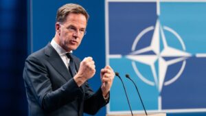 Šéf NATO jede žehlit spory do USA: Summit v Ankaře mohl skončit otevřenou konfrontací