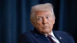 Chtěl v Íránu zabavit jaderný prach, pak hodil zpátečku: Trumpův chaos hněvá spojence