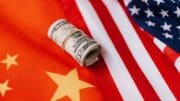 Čína a USA jedná o snížení cel za 30 miliard dolarů. Chystají seznam produktů