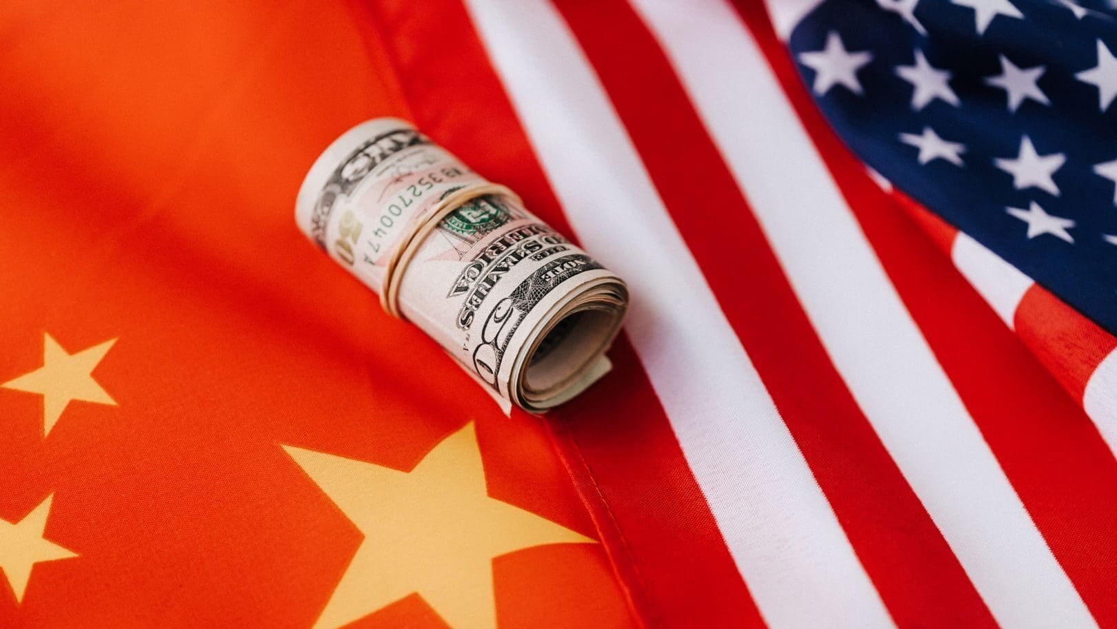 Čína a USA jedná o snížení cel za 30 miliard dolarů. Chystají seznam produktů