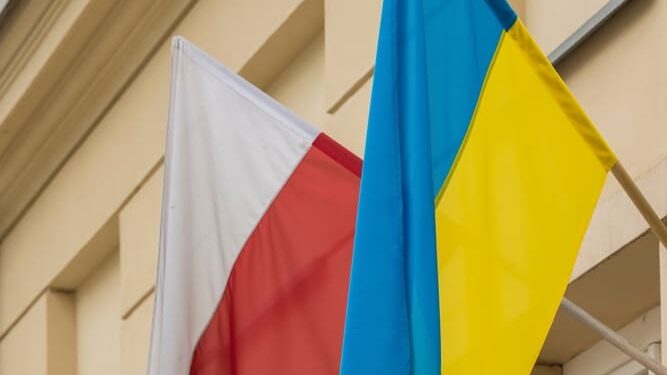 Vztahy Polska a Ukrajiny se uklidňují, spor o poctu pro UPA řeší pětibodový plán