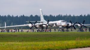 Ruský mýtus o nezranitelnosti se zhroutil: Ukrajina zníčila strategický Tu-95 v týlu. Náhrada za letoun neexistuje
