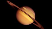 Titan jako vesmírná čerpací stanice. Saturnův měsíc nabízí tuny paliva pro rakety