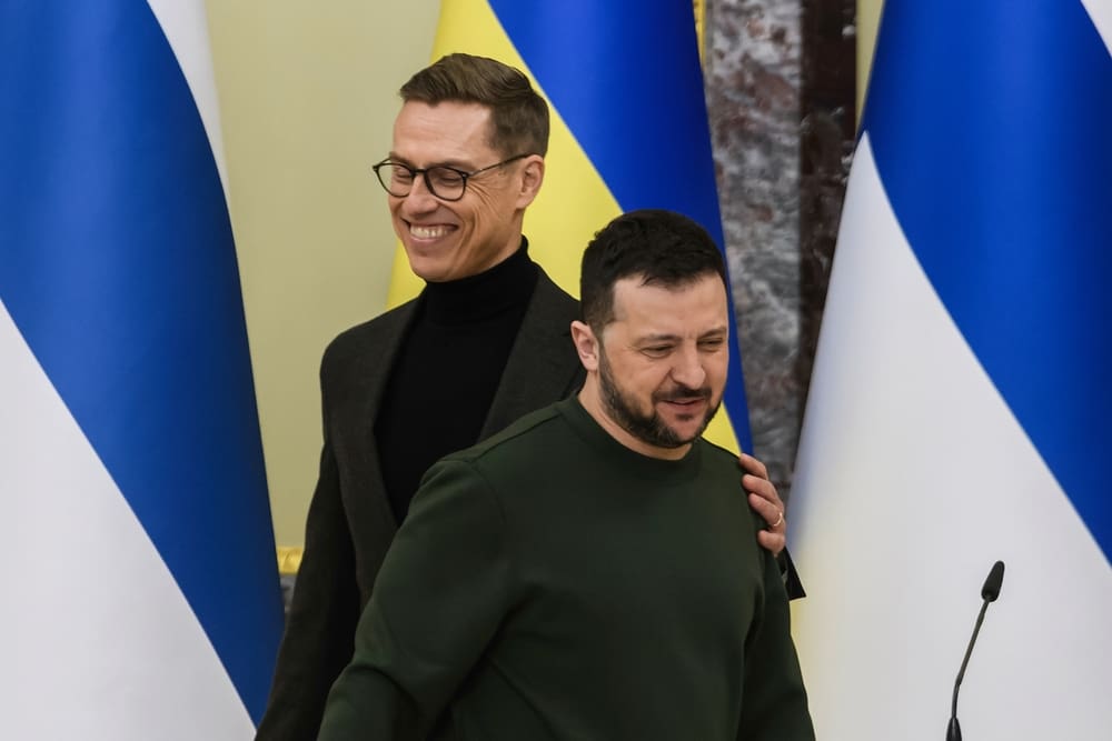 Údery v Rusku mají Moskvu donutit k jednání, vstup Ukrajiny do NATO je ale odložen